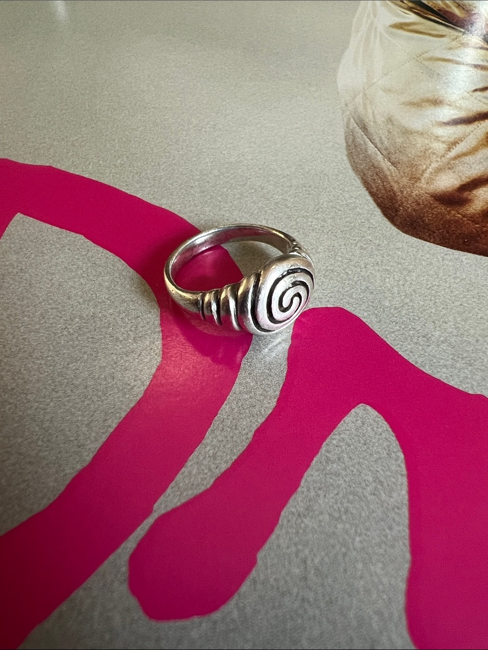 Sterling Silver 925 round swirl size 6.75
